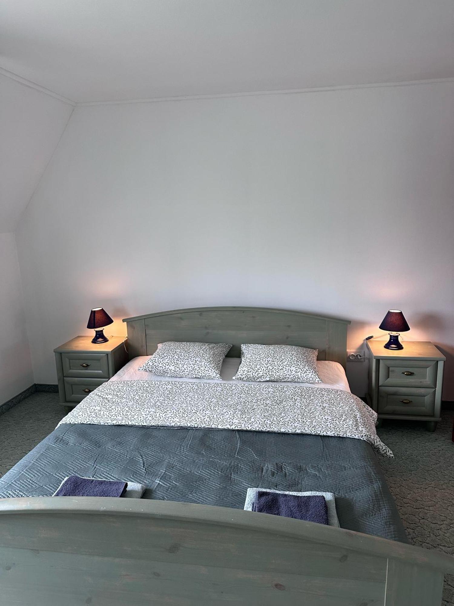 Eden Panzio Aparthotel Buk Luaran gambar