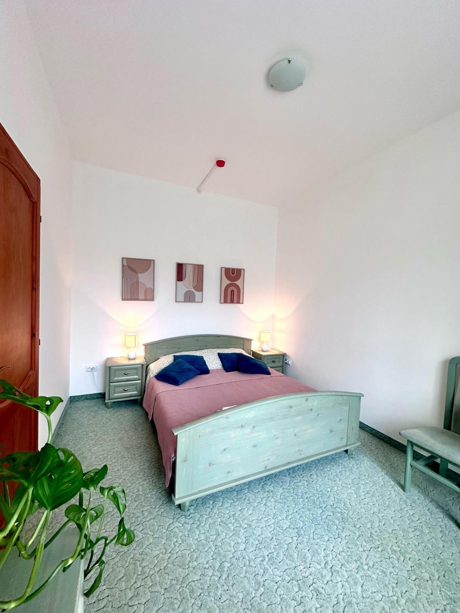 Eden Panzio Aparthotel Buk Luaran gambar