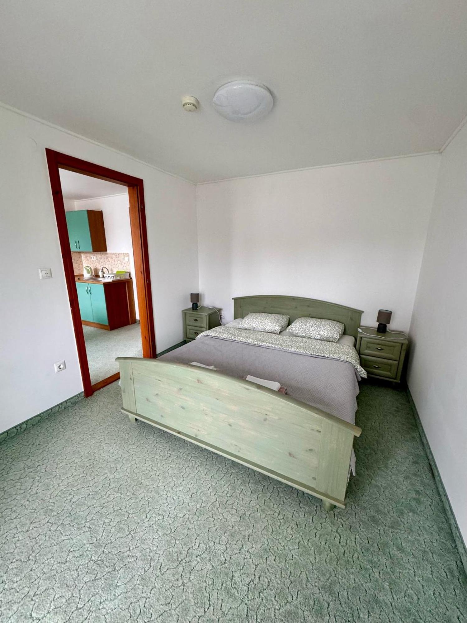 Eden Panzio Aparthotel Buk Luaran gambar